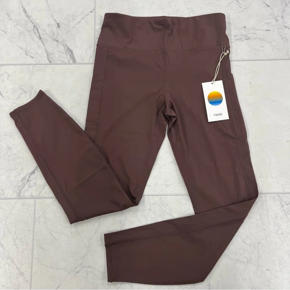 (VO-3) VUORI Stride Legging In Chestnut - Picture 4 of 5